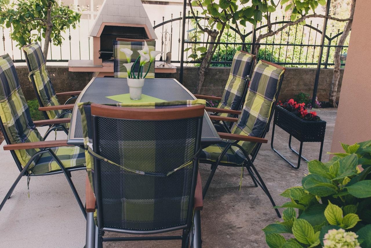 Apartments Sunny Garden Brodarica  Exterior photo