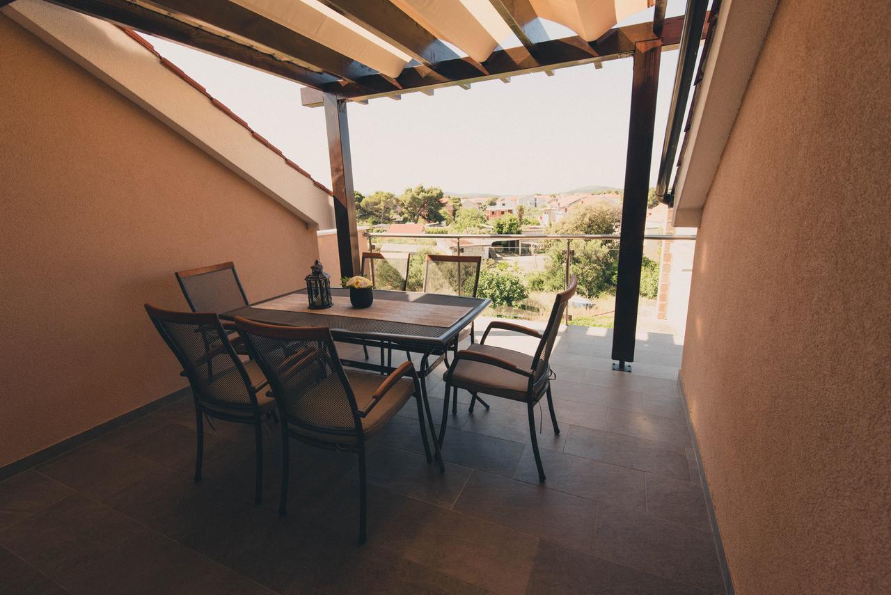 Apartments Sunny Garden Brodarica  Exterior photo