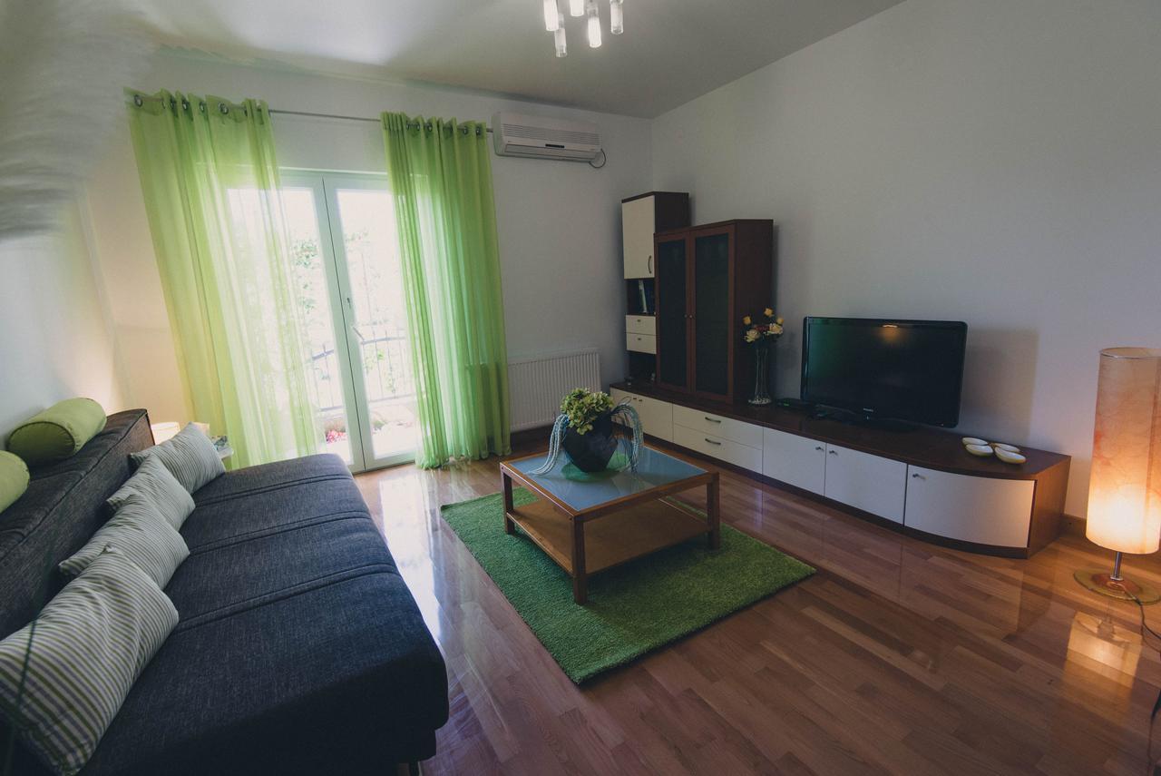 Apartments Sunny Garden Brodarica  Exterior photo